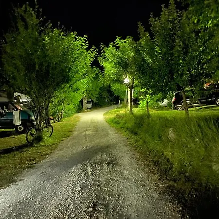 Calme Et Nature Campingplatz Castellane
