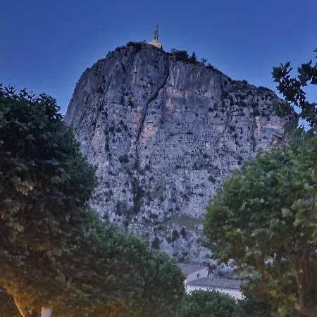Calme Et Nature Campingplatz Castellane