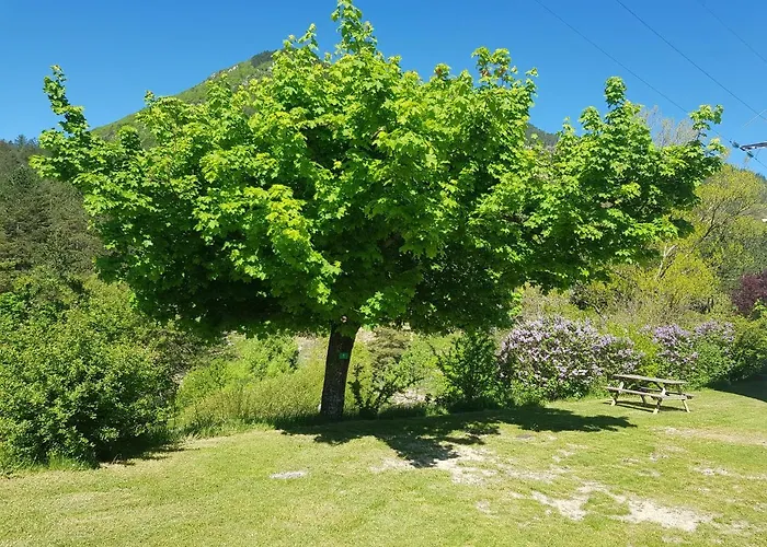 Calme Et Nature אתר קמפינג קסטלאנטה