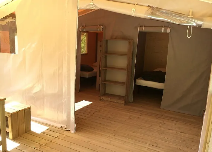 אתר קמפינג Calme Et Nature 3*